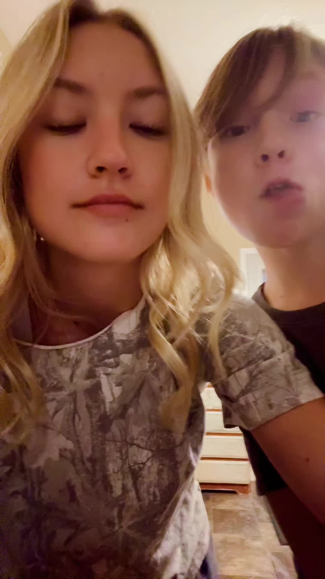 @sarahdoeshustlehard