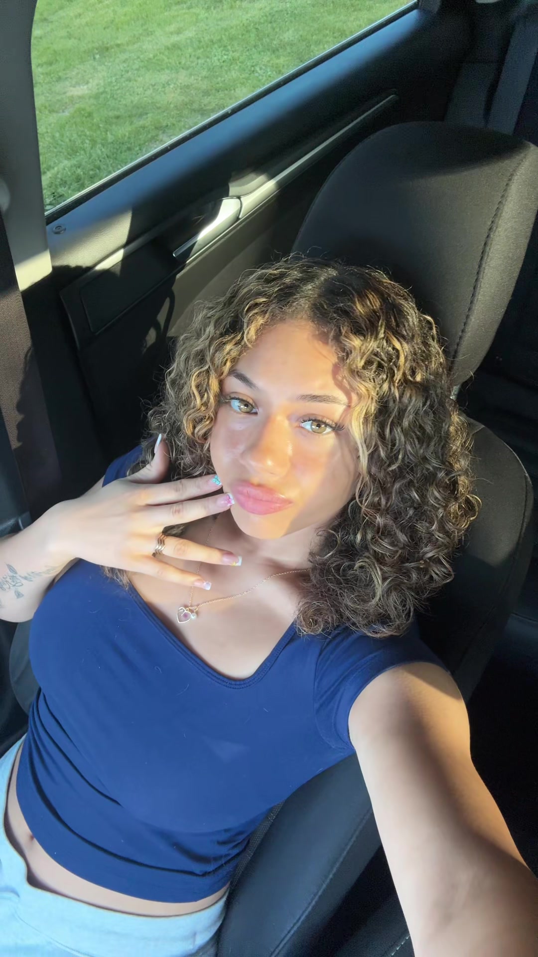 @Tiara