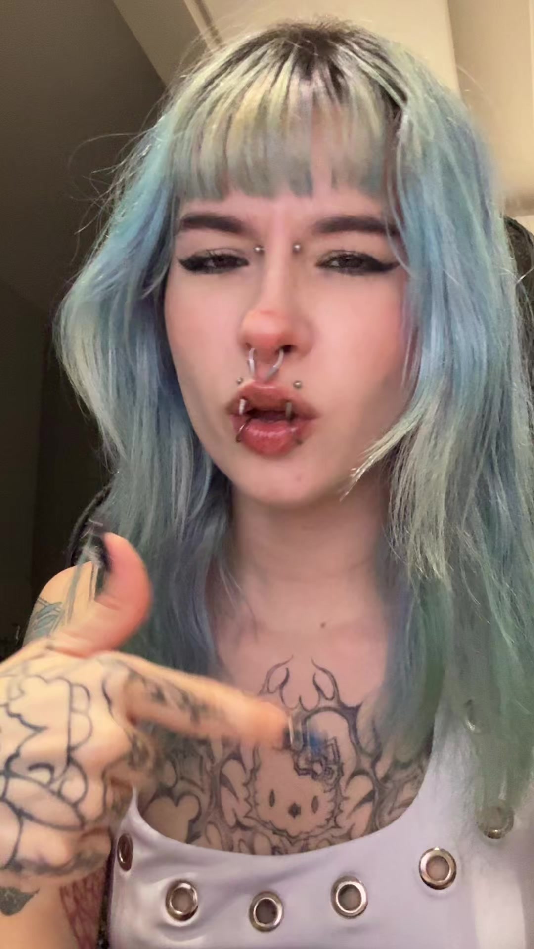@lu