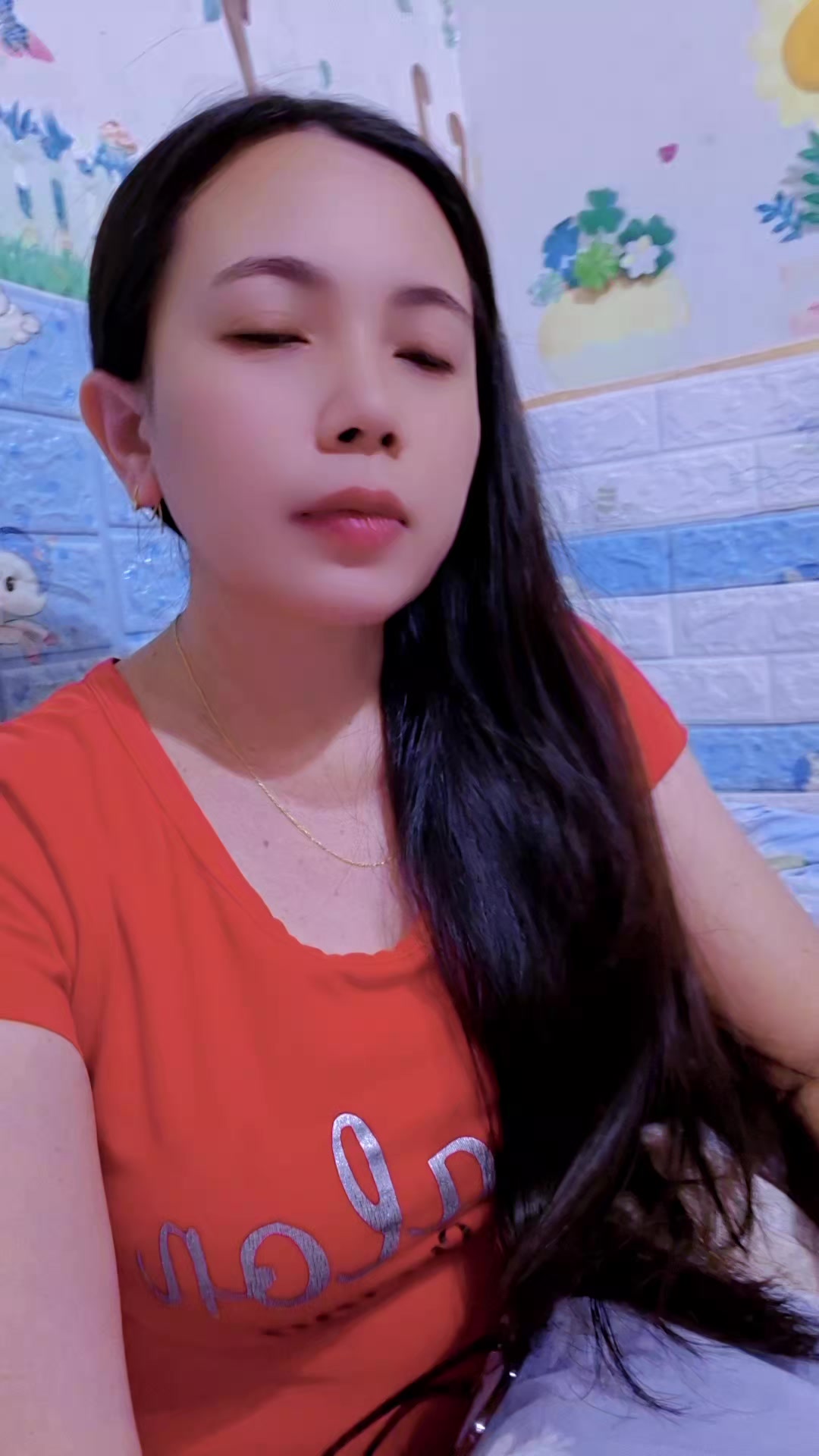 @Ranie 💛🩷🩵