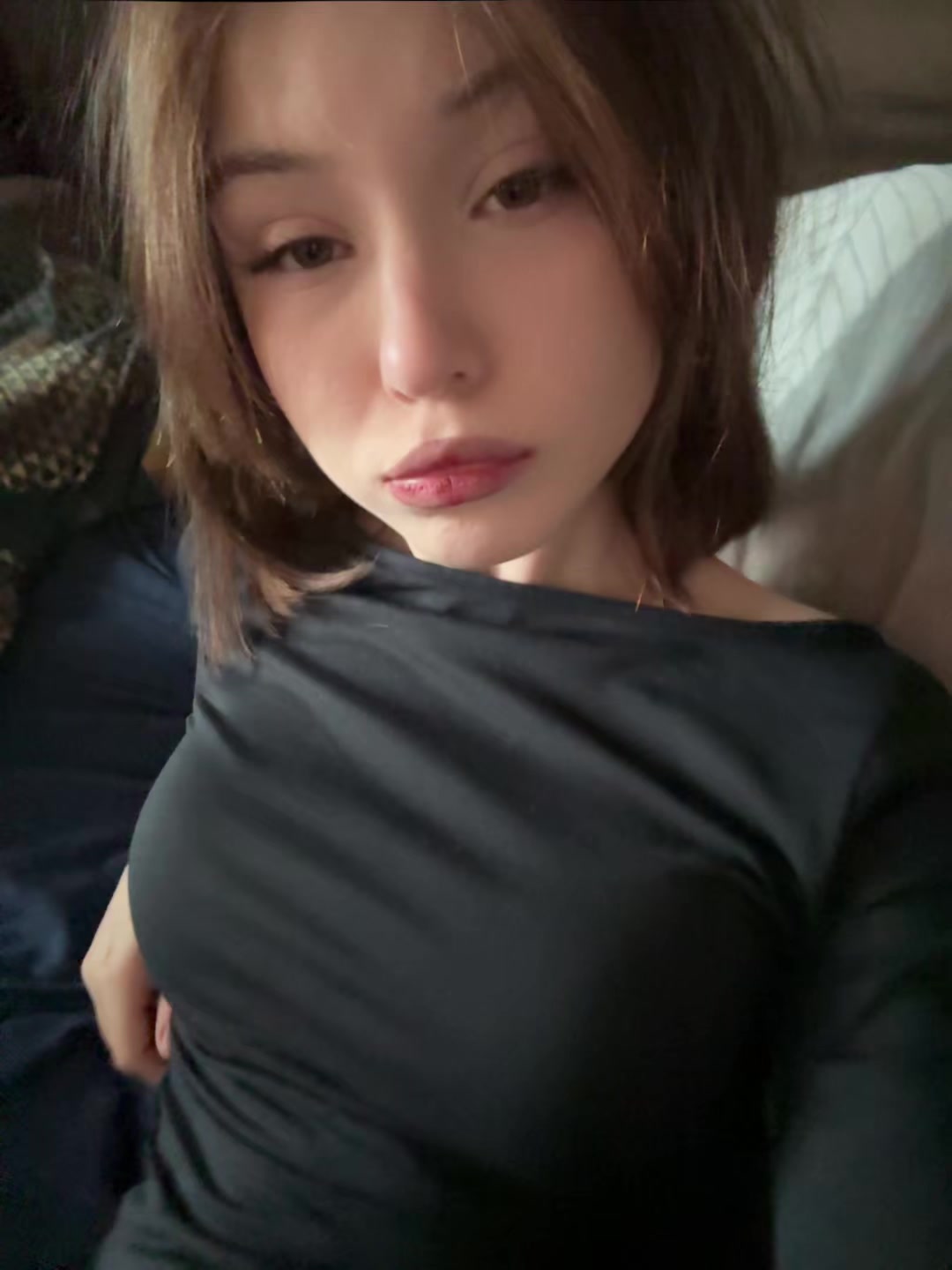 @👅