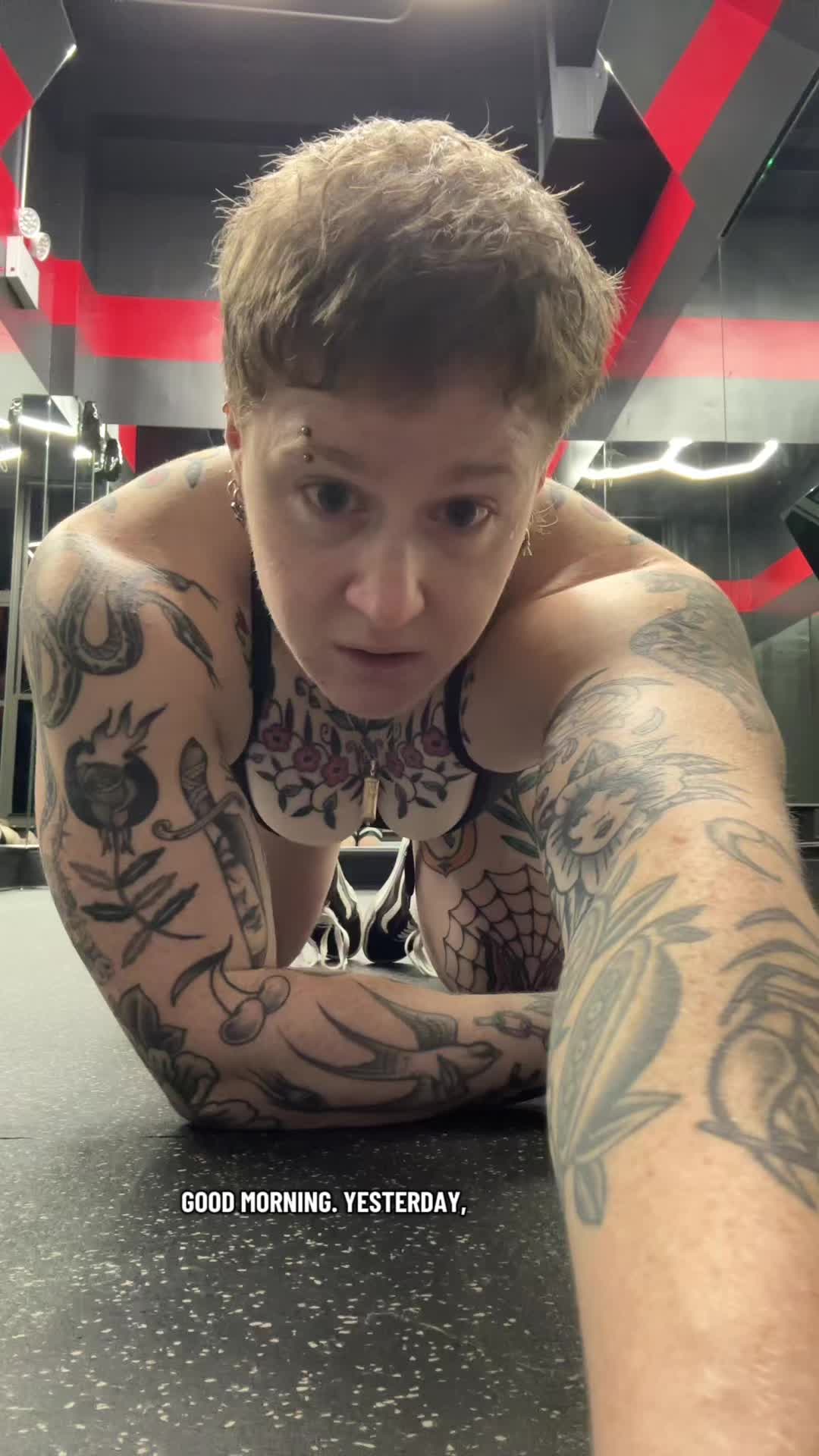 @lesbianlifts