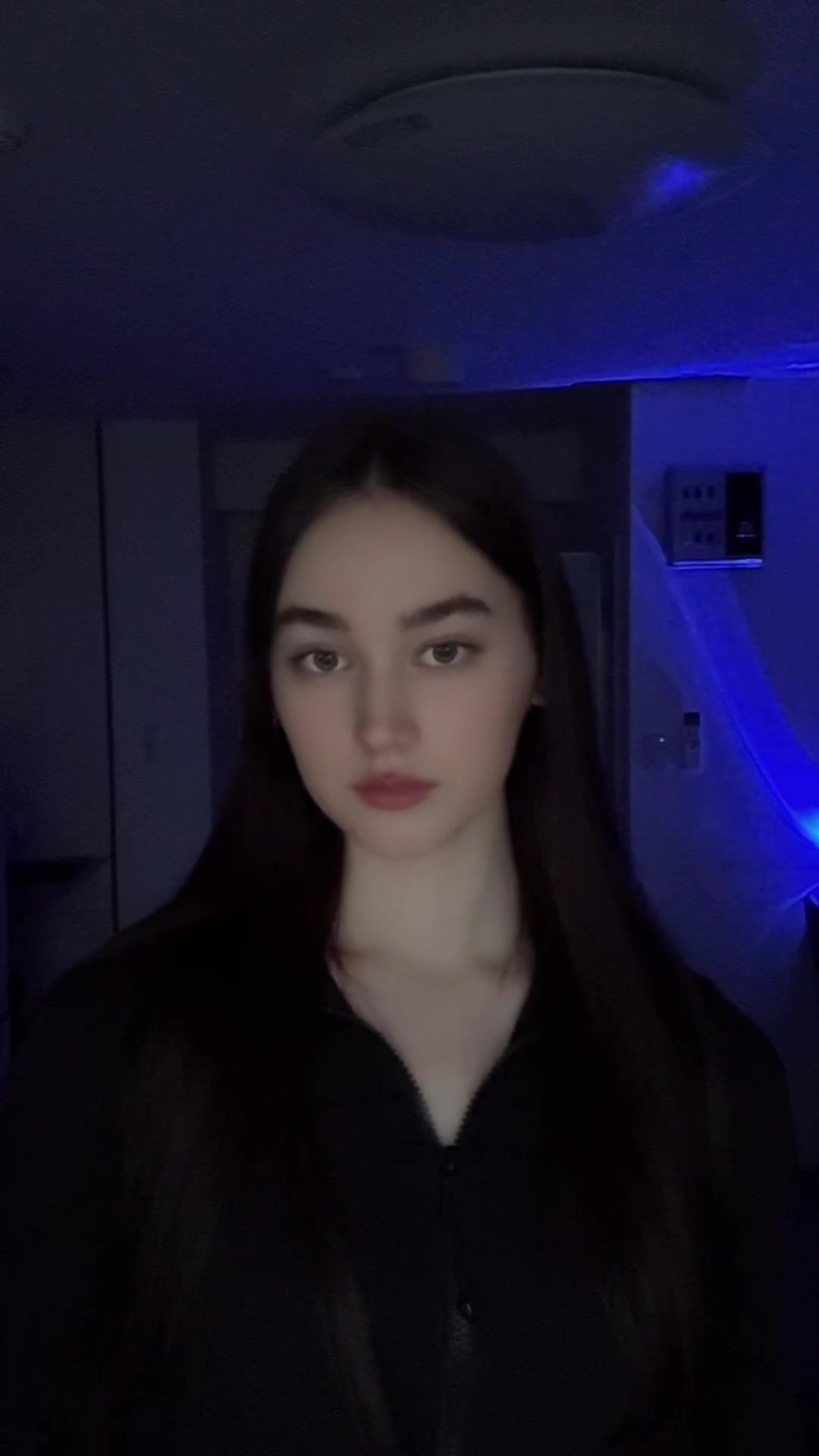 @alyan0va