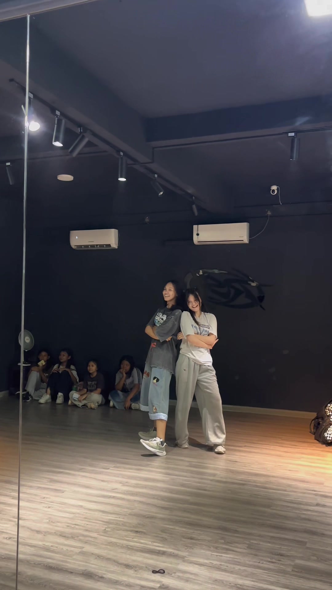 @esther (에스타)  ⋆ 𐙚 ̊.