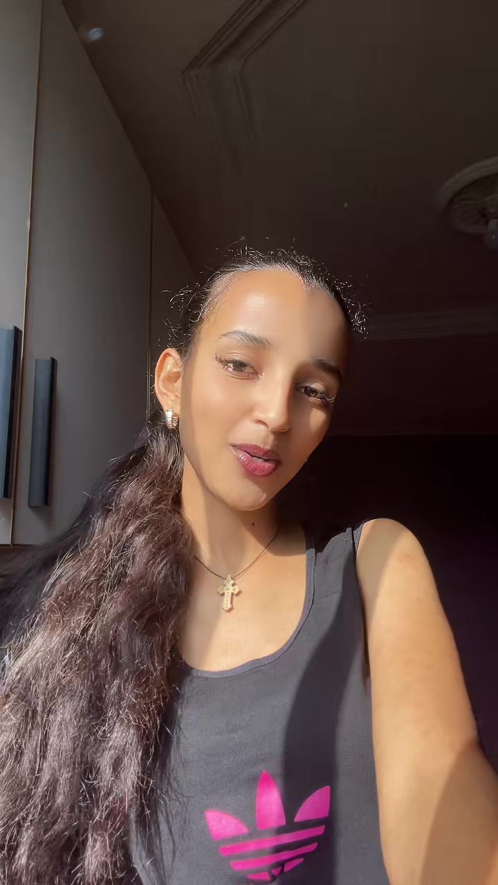 @ሜሮን🌟