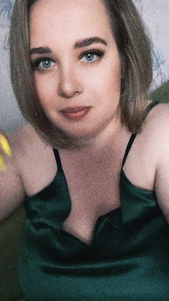 @Дашунька🥰