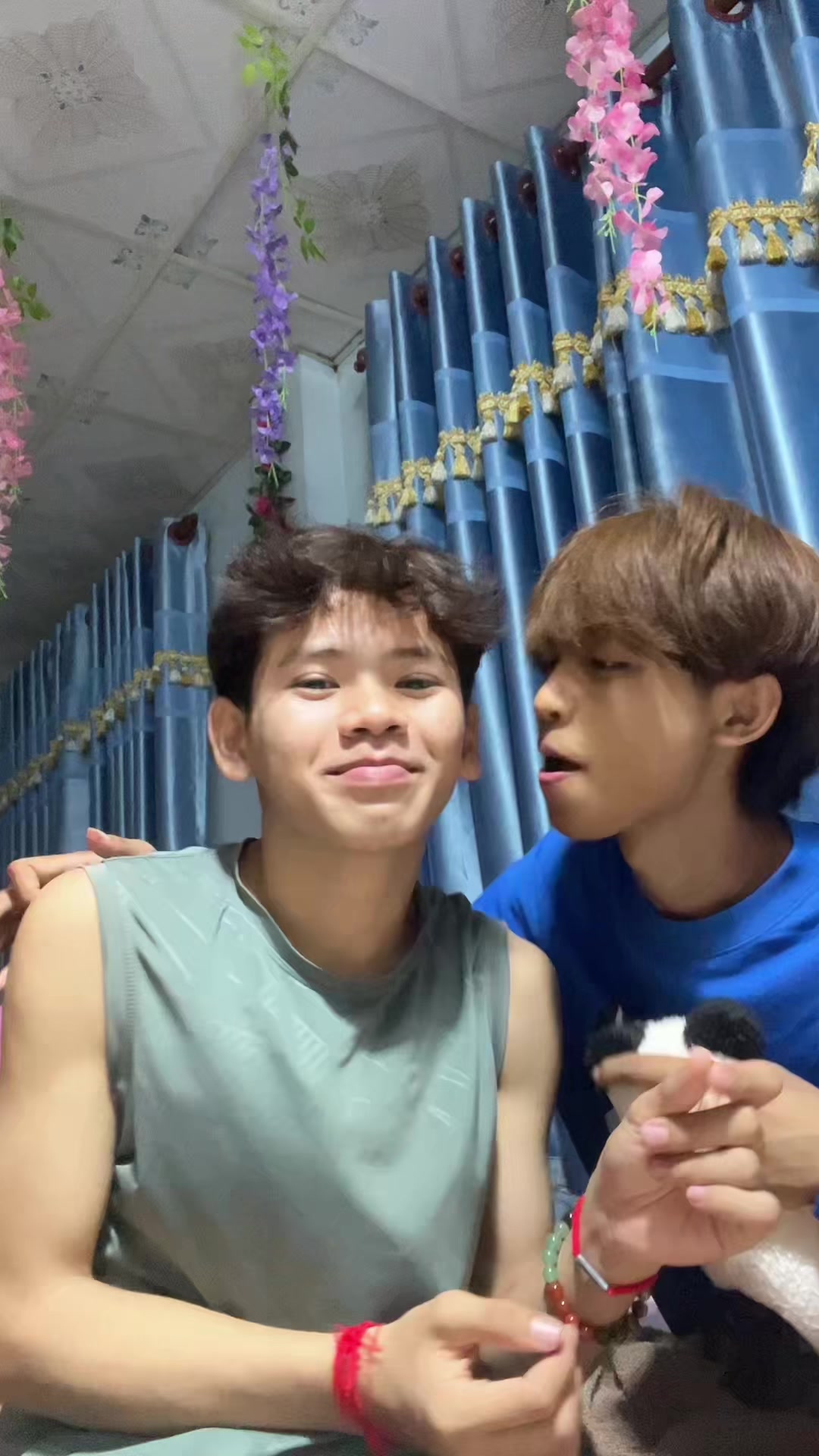 @HaK