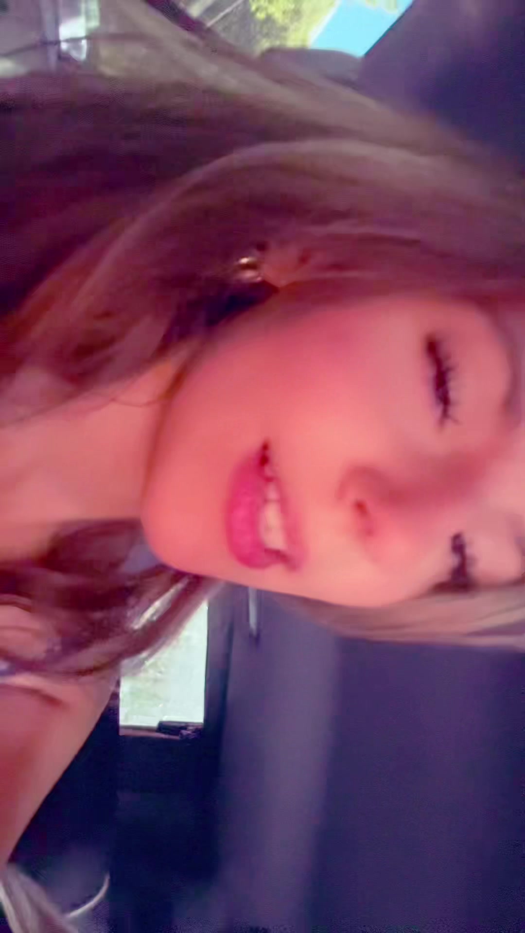 @???