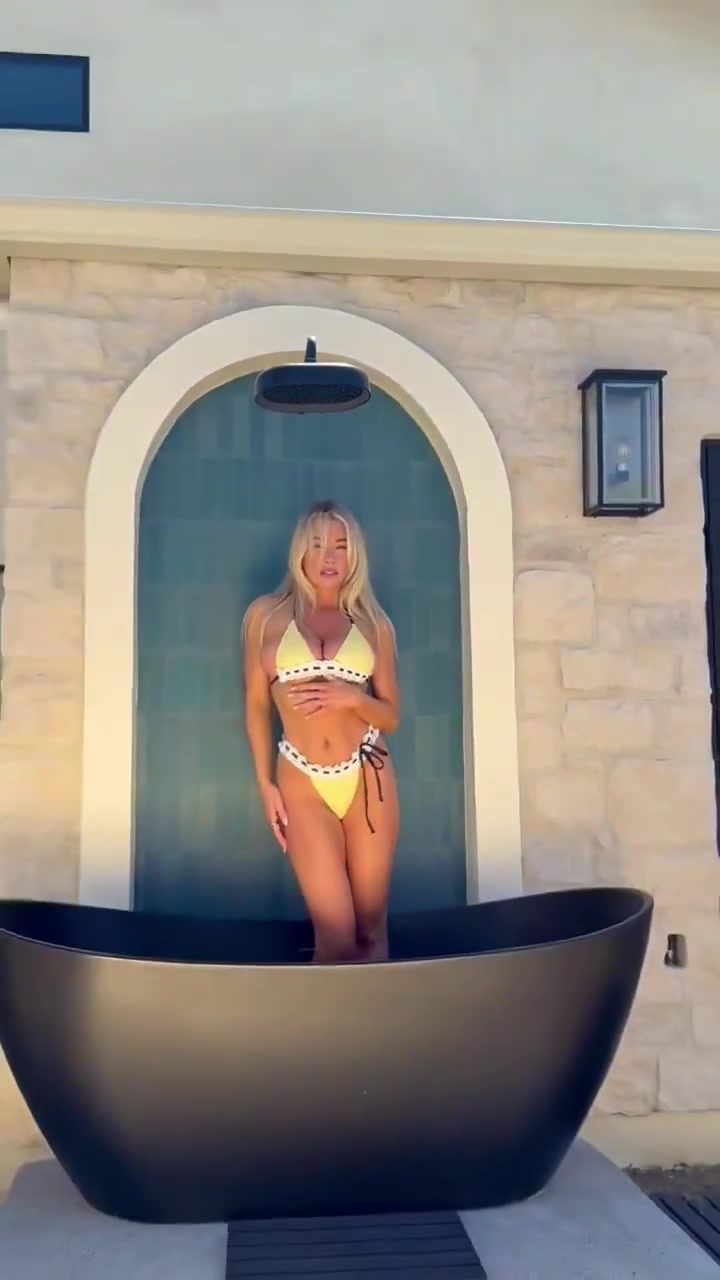 @girlstogoon