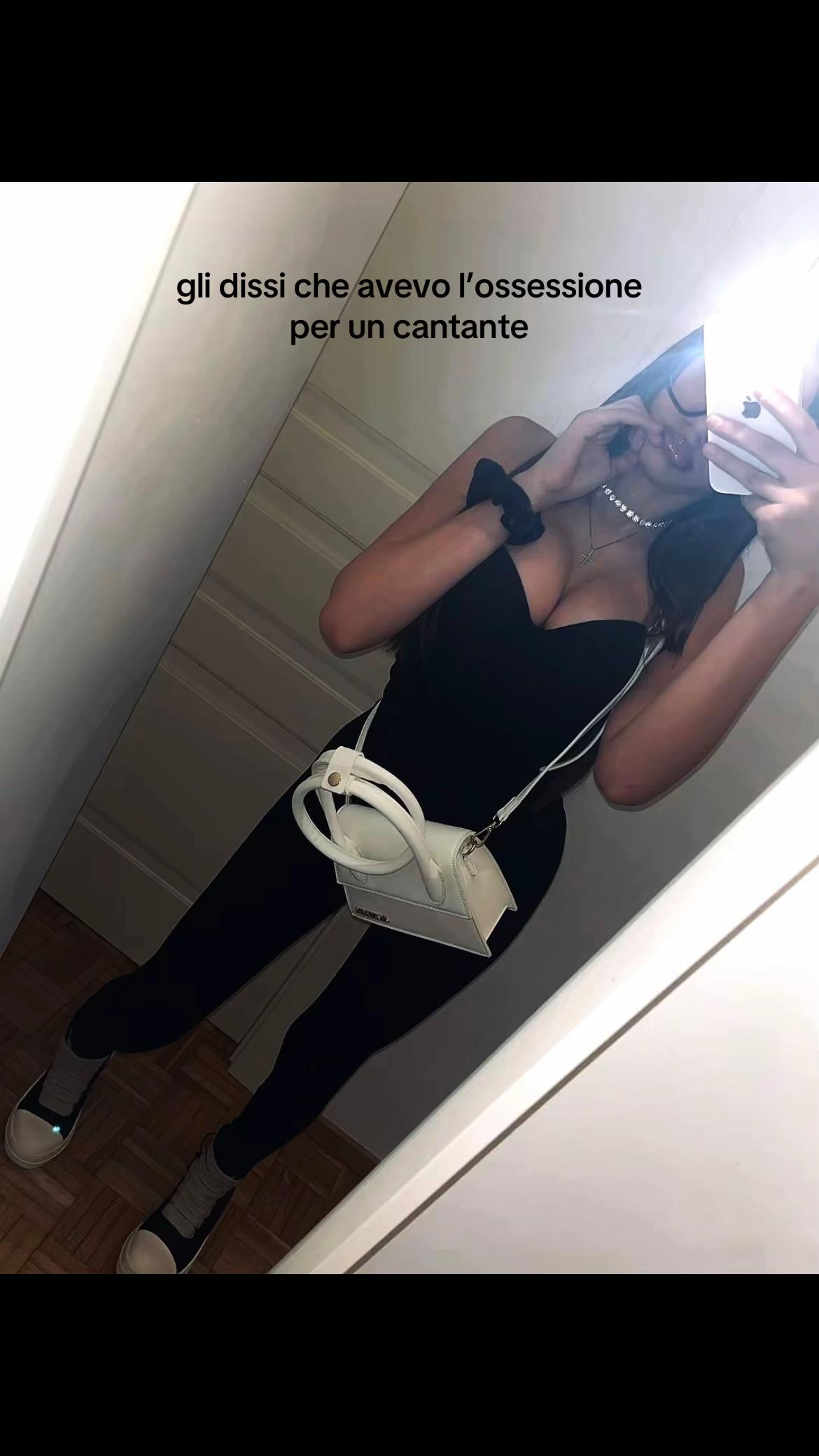 @𝟐𝟑