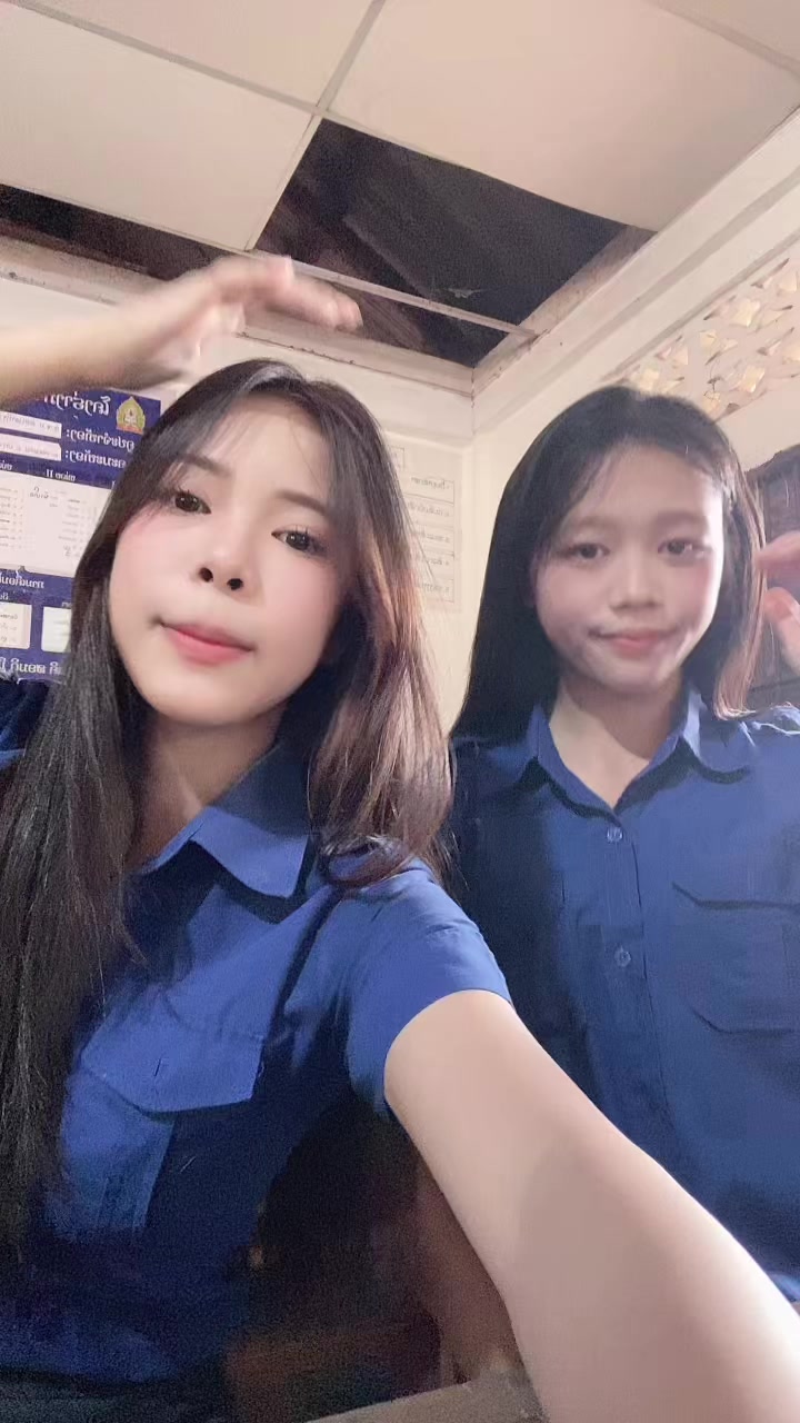 @randomwithbarbie