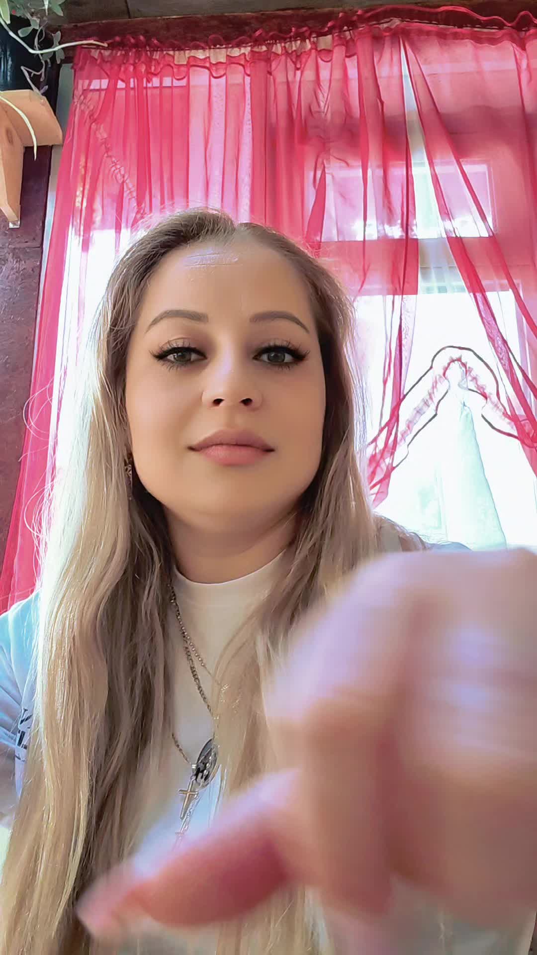@Elena Varga