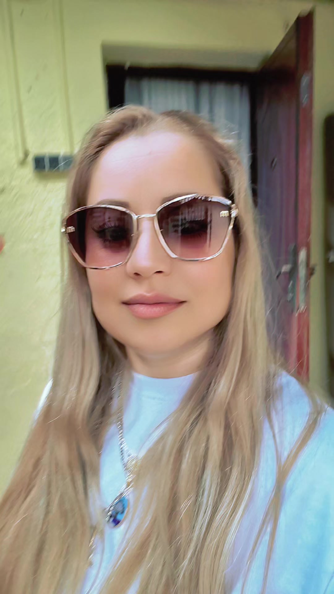 @Elena Varga