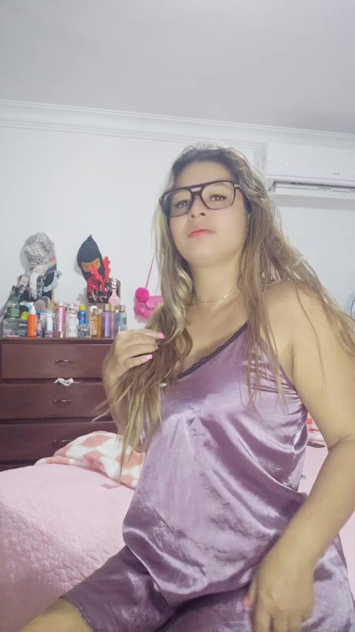 @Anitarcolombia