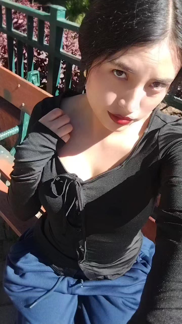 @Eli🖤👩🏻&zwj;⚕️
