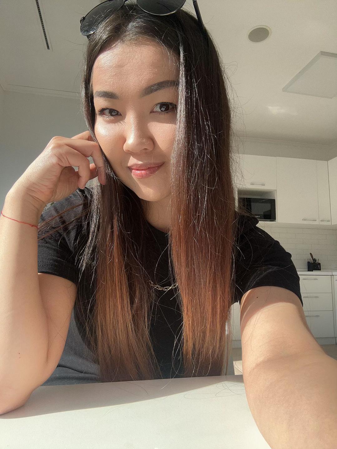 @Zara__