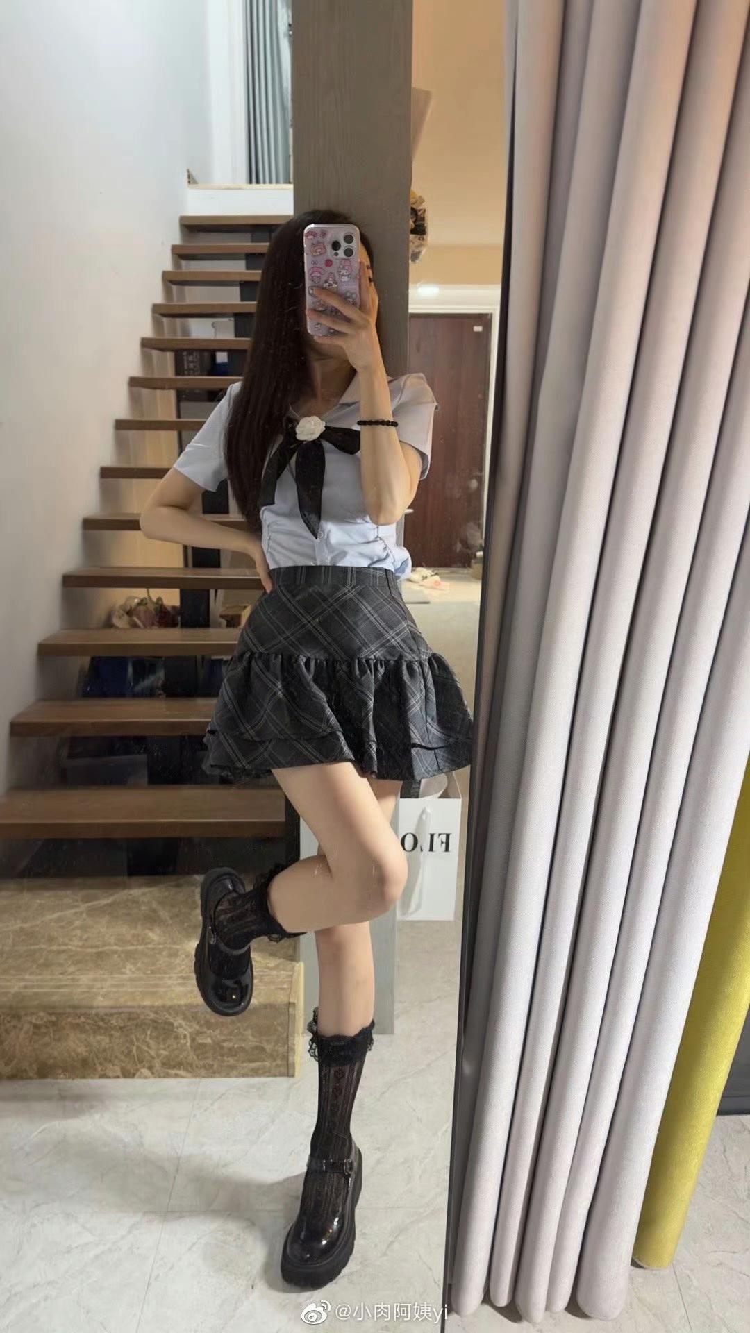 @小肉阿姨yi