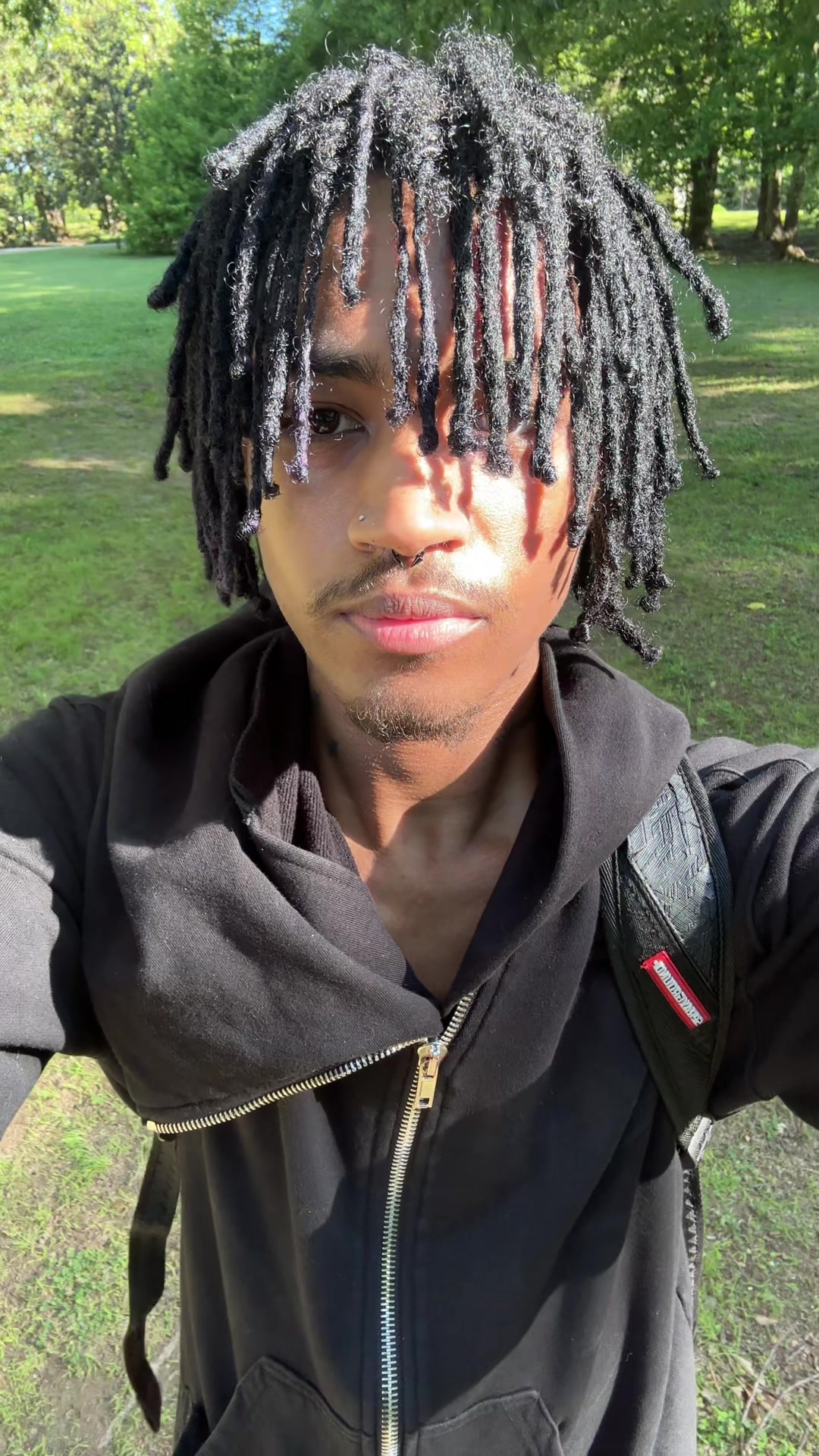 @⛧