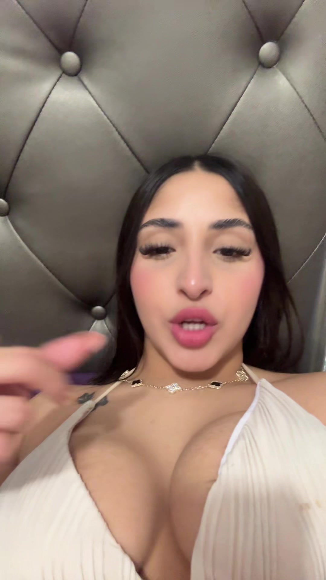 @paola_alana.
