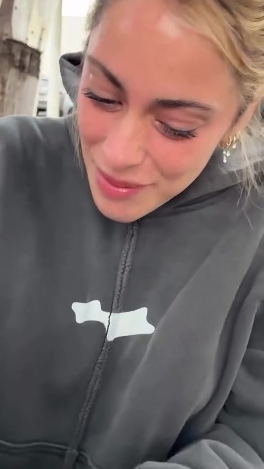 @𝒯𝓈