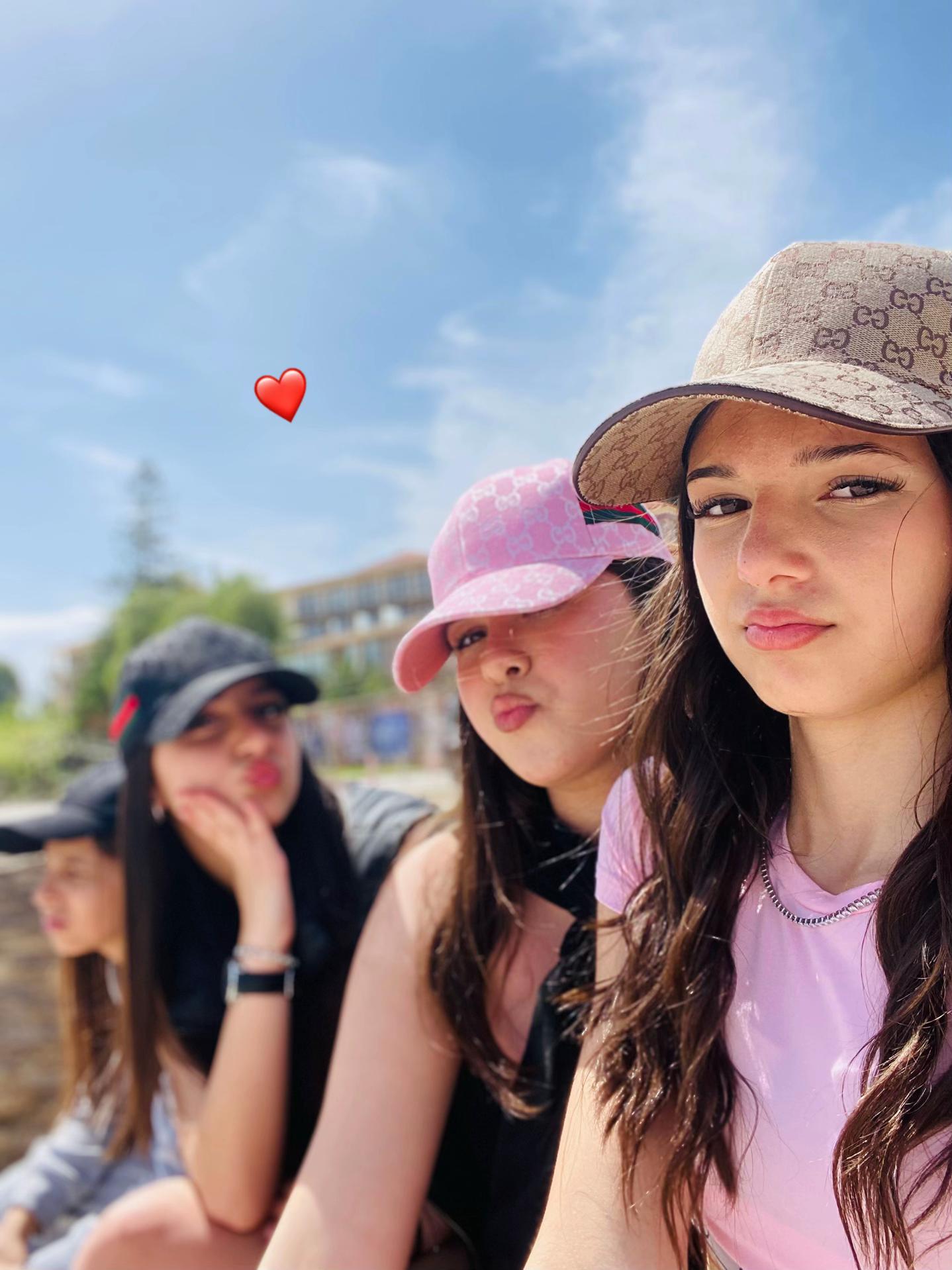 @ℬ𝓁ℯ𝓈𝓈ℯ𝒹💸