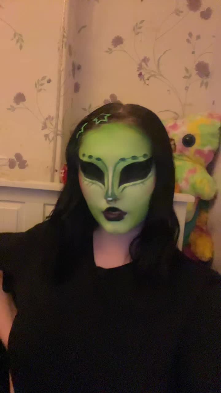 @alexiislost