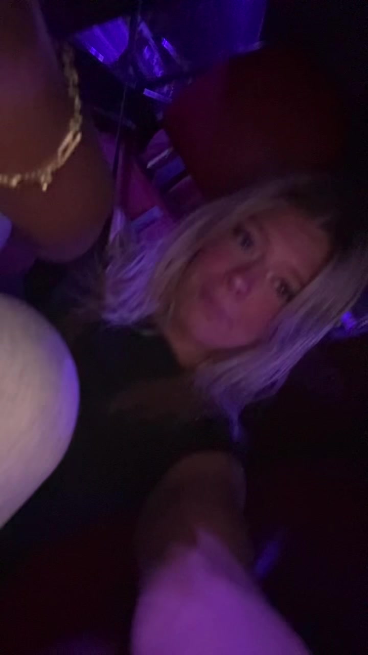 @bella