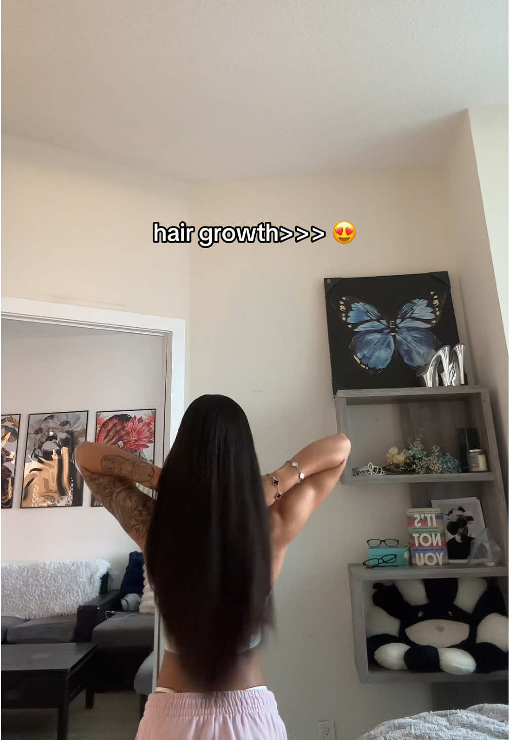 @V &bull; Tattoo Artist