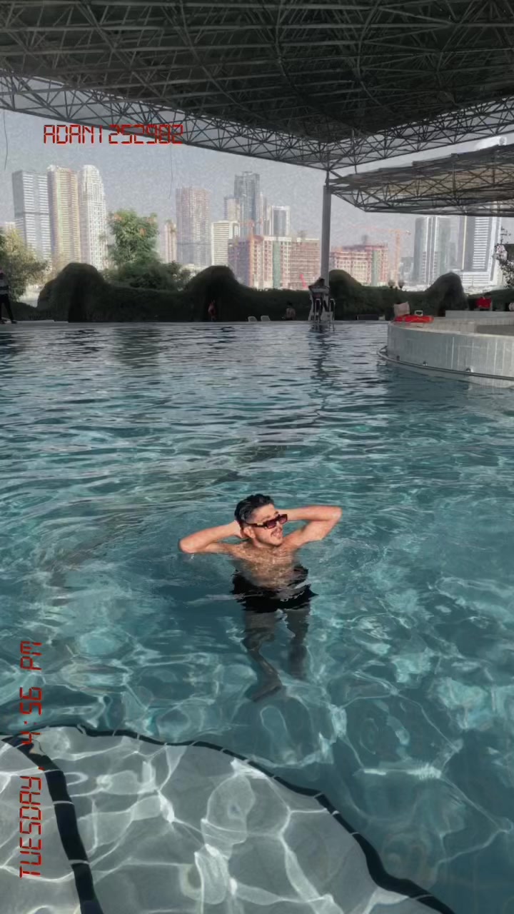 @Dani 🇵🇰🇦🇪