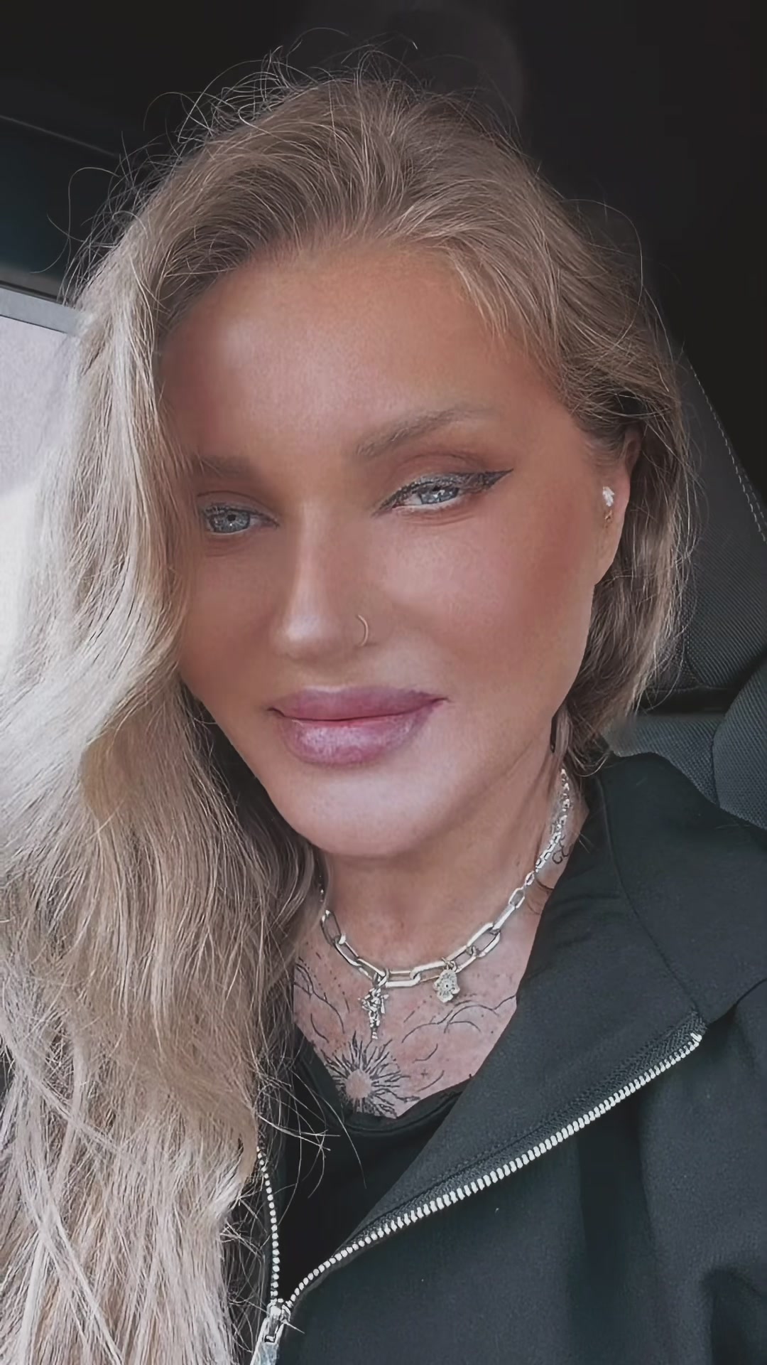 @𝓛𝓪𝓻𝔂 𝓑𝓪𝓻𝓲𝓼𝓱𝓮𝓿