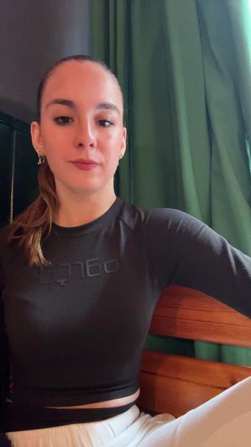 @N&uacute;ria Barcino🎤