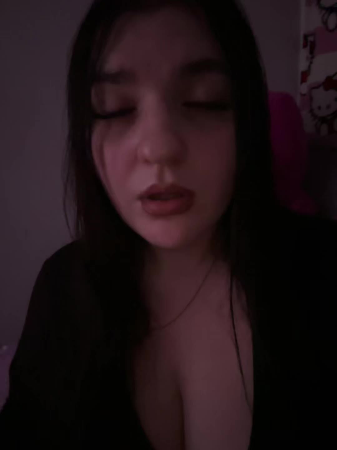 @🖤