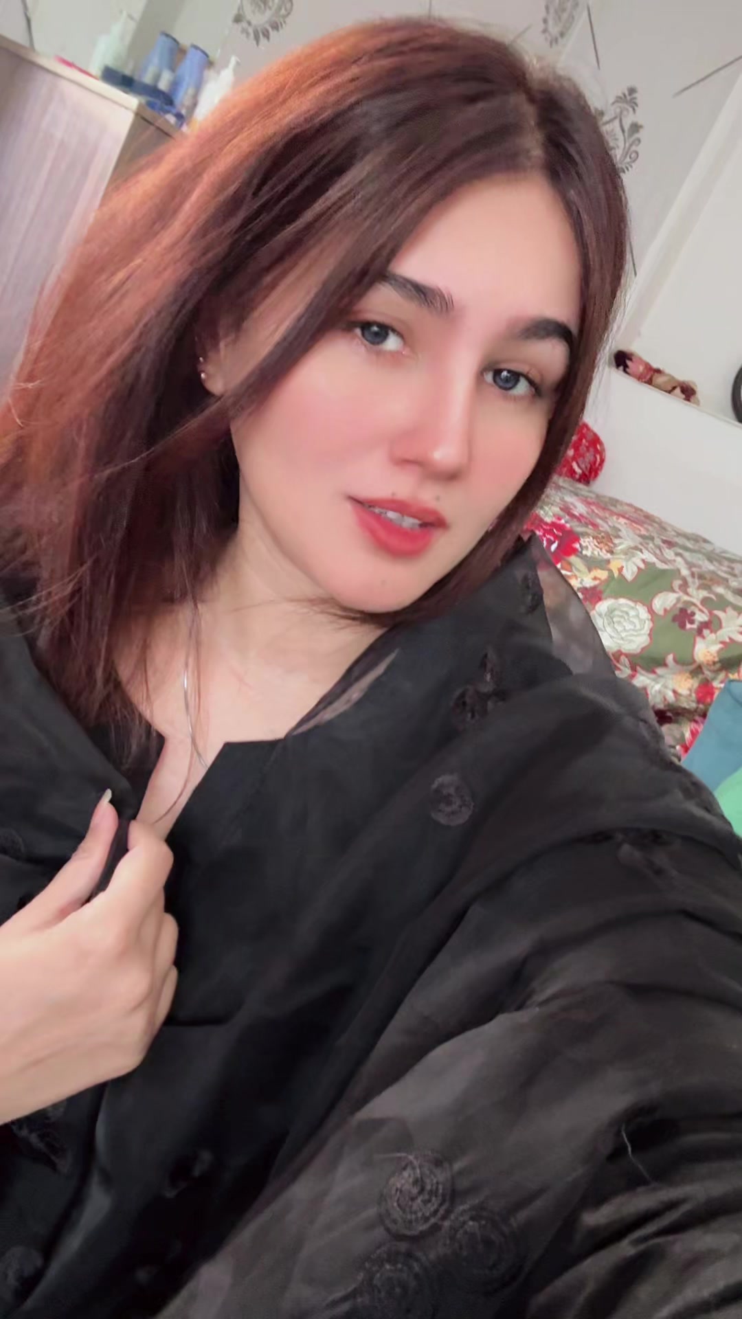 @Isha Hashmi.🥀👑