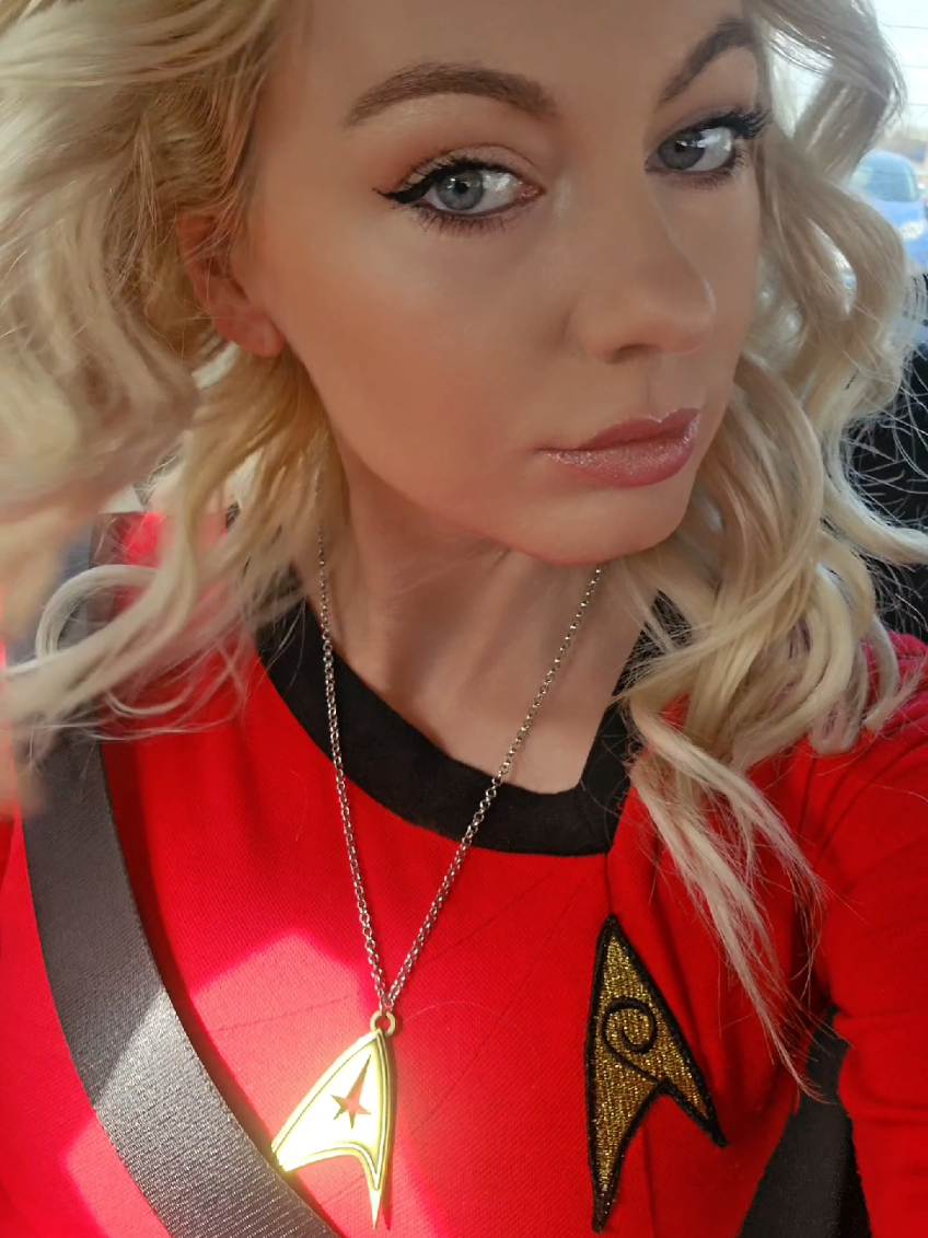 @ItsChloeHill🖖