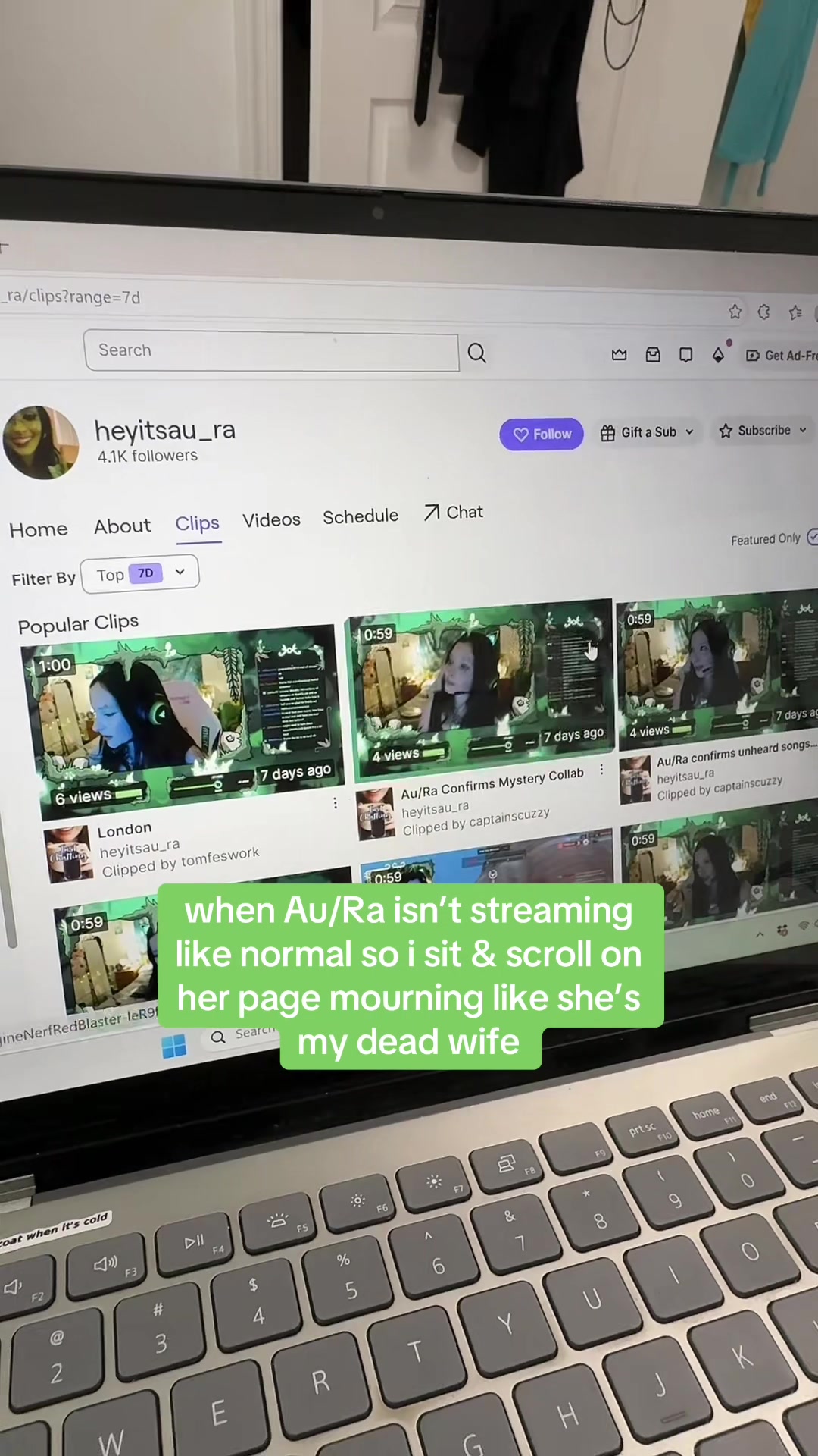 @pieceofaura