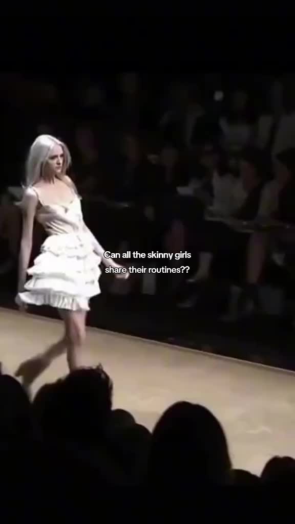 @ৎ୭ ::