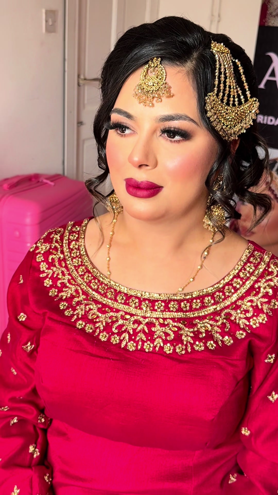 @aishaiqbalmua