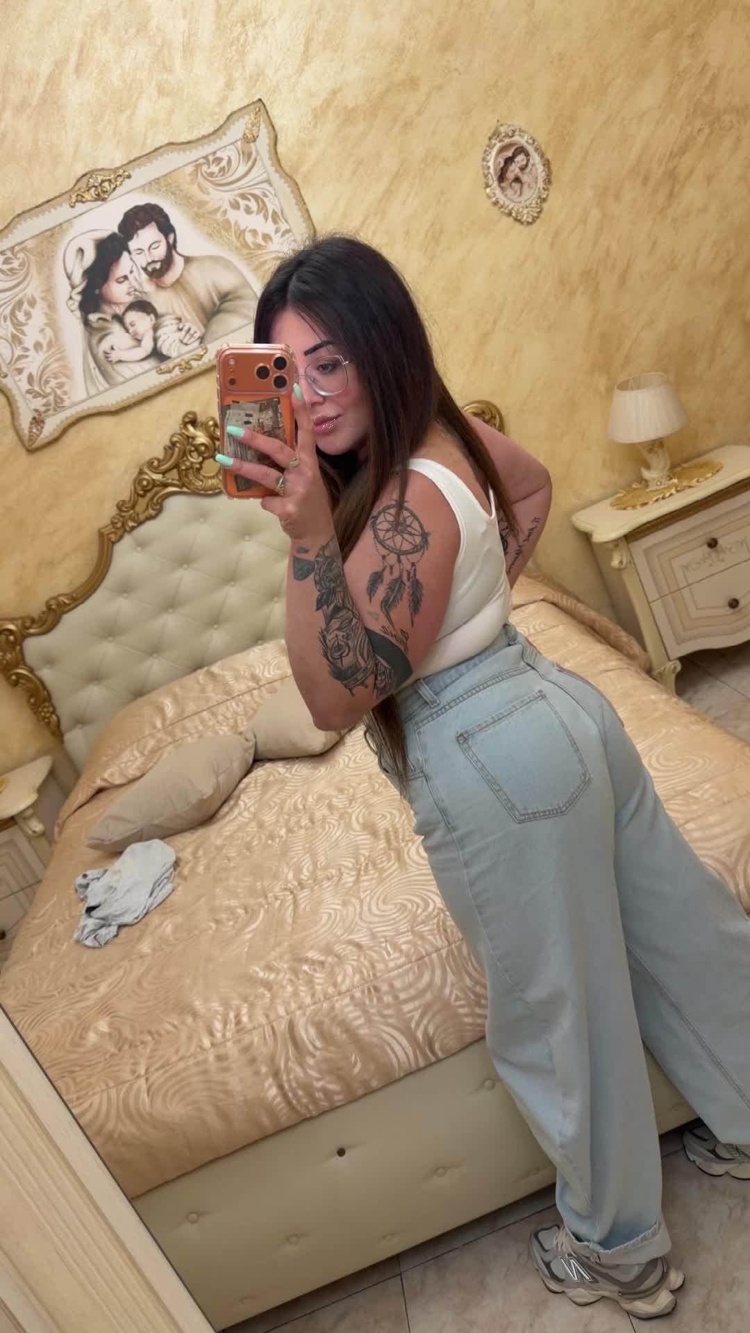 @ఇ✰꧁♔ 𝓓𝓮𝓷𝓲𝓼𝓮 ♔꧂✰ఇ