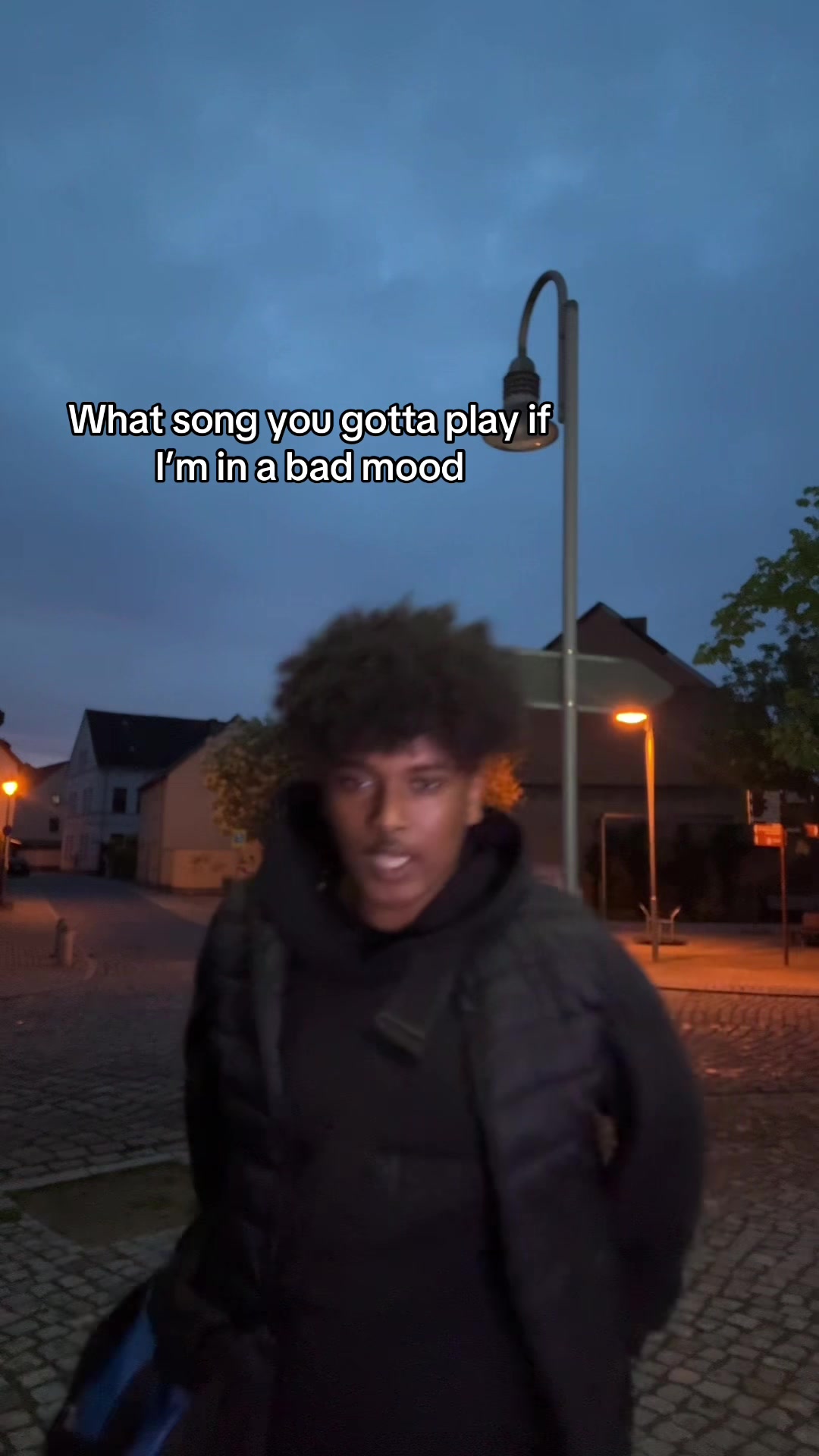 @￶
