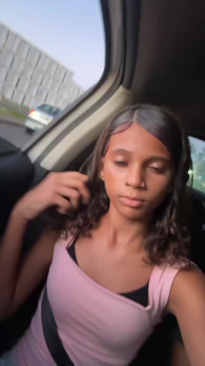 @𝓝𝓸𝓮𝓶𝓲𝓮🦓🦓