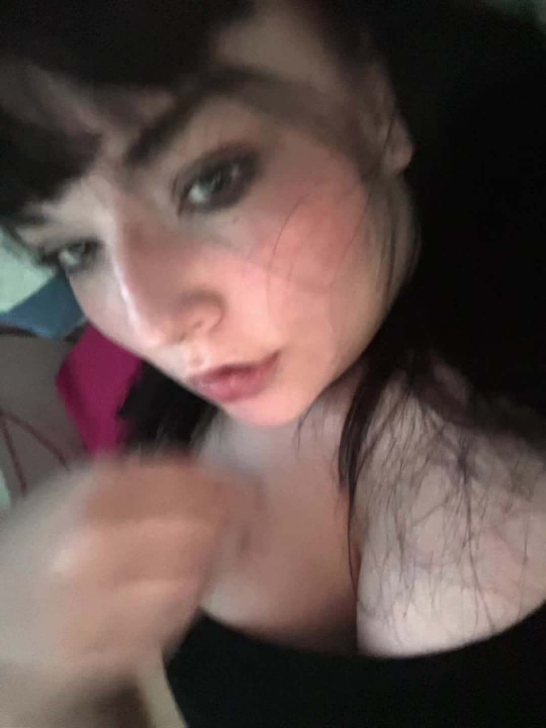 @emshuh_