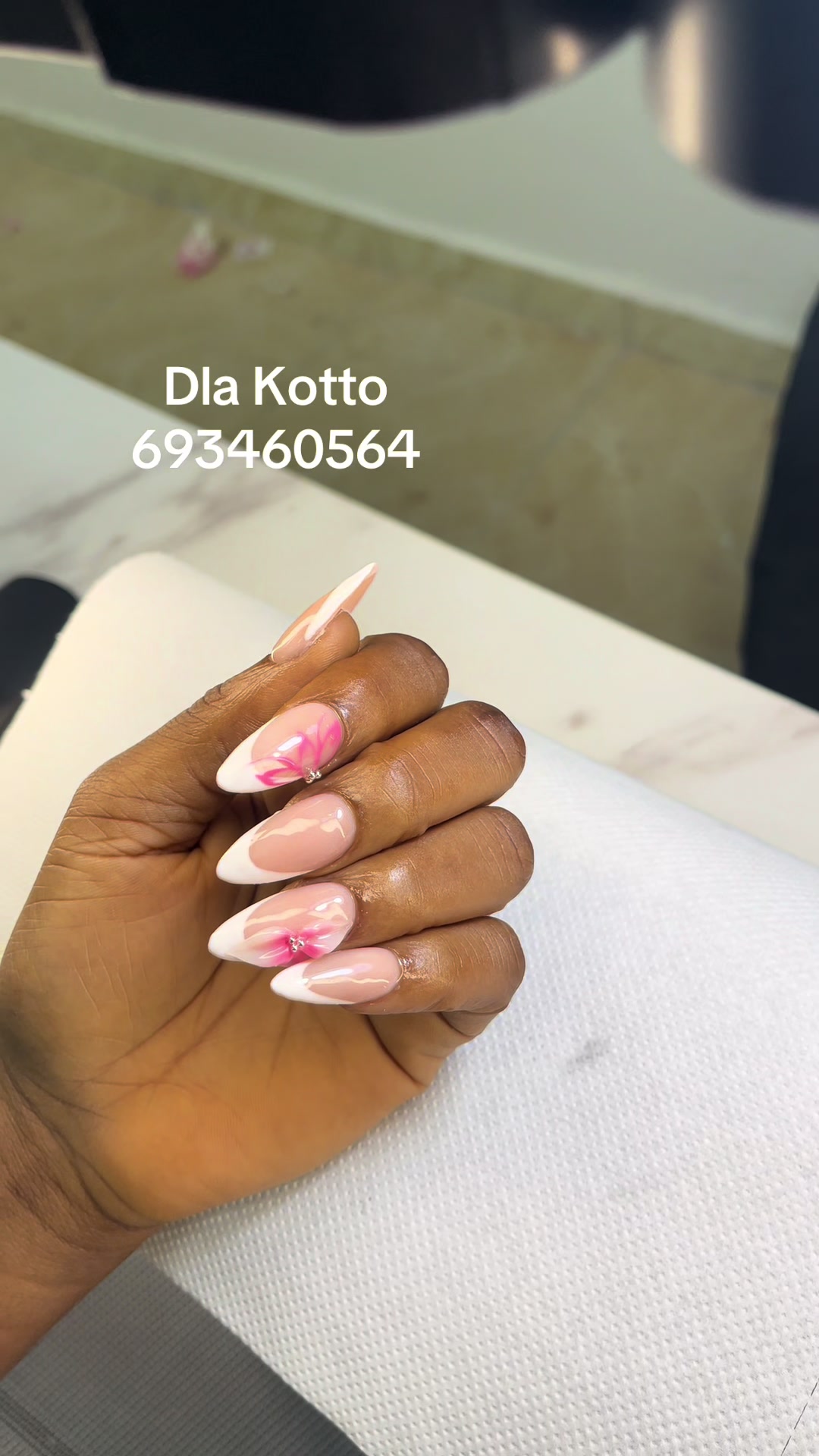 @Julienails