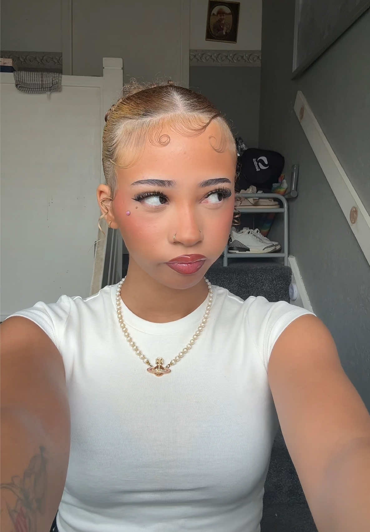 @𝐋𝐚𝐬𝐡𝐚𝐧𝐭𝐞́🦦