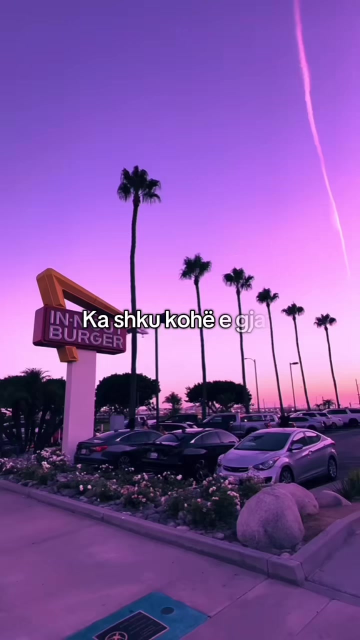 @Elli 🇽🇰🇩🇪
