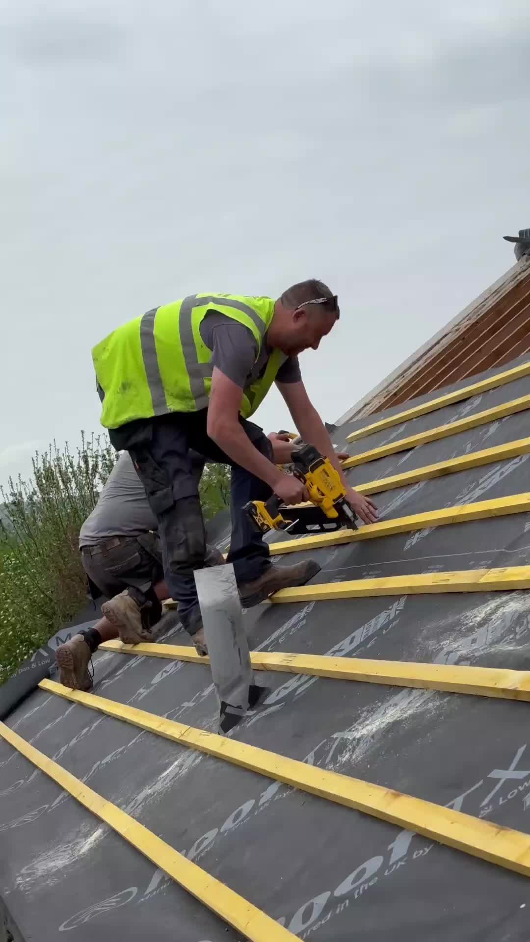 @dwebsterroofing