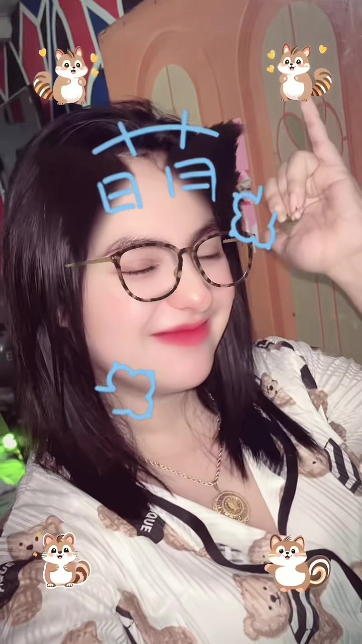 @momyzee_🦄