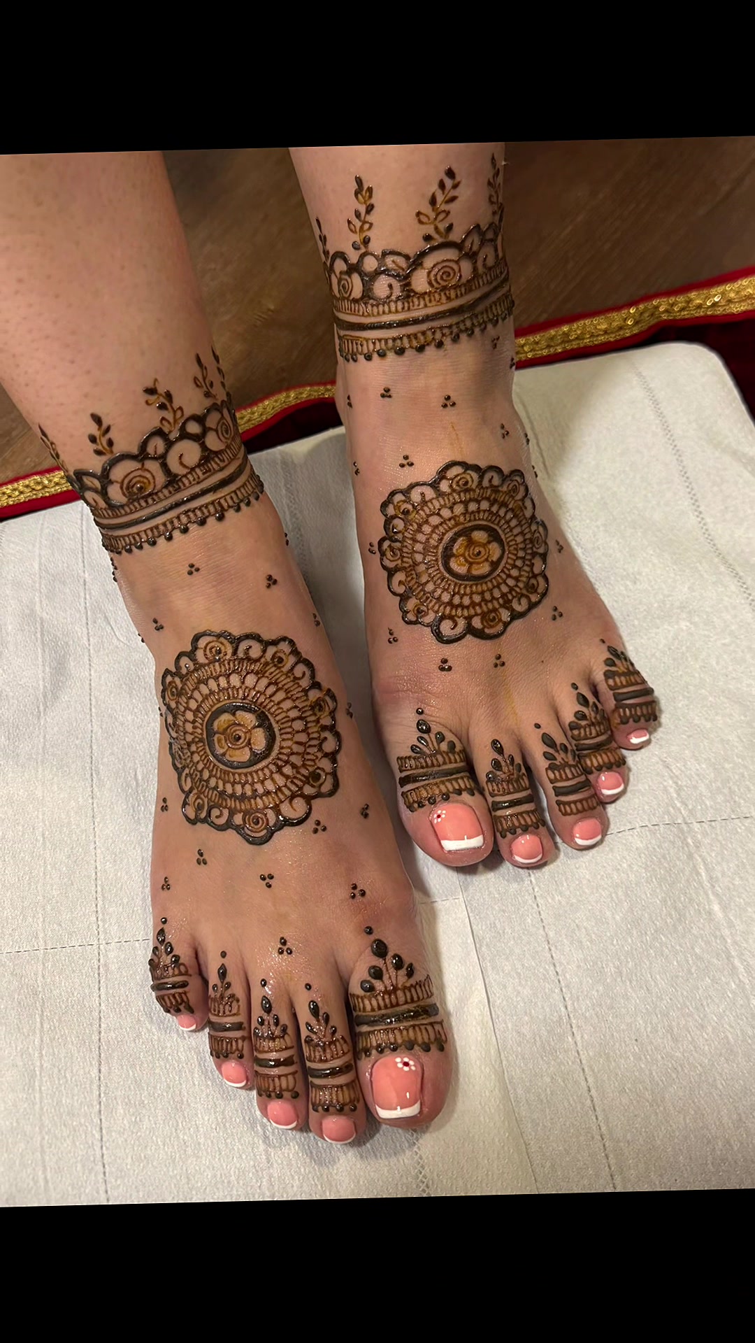 @Hennabyrajni