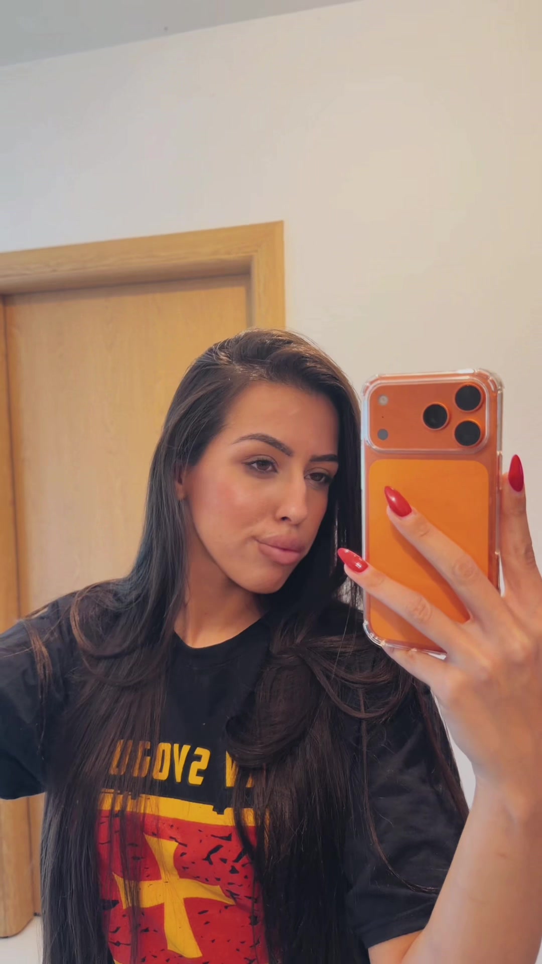 @lara118_b