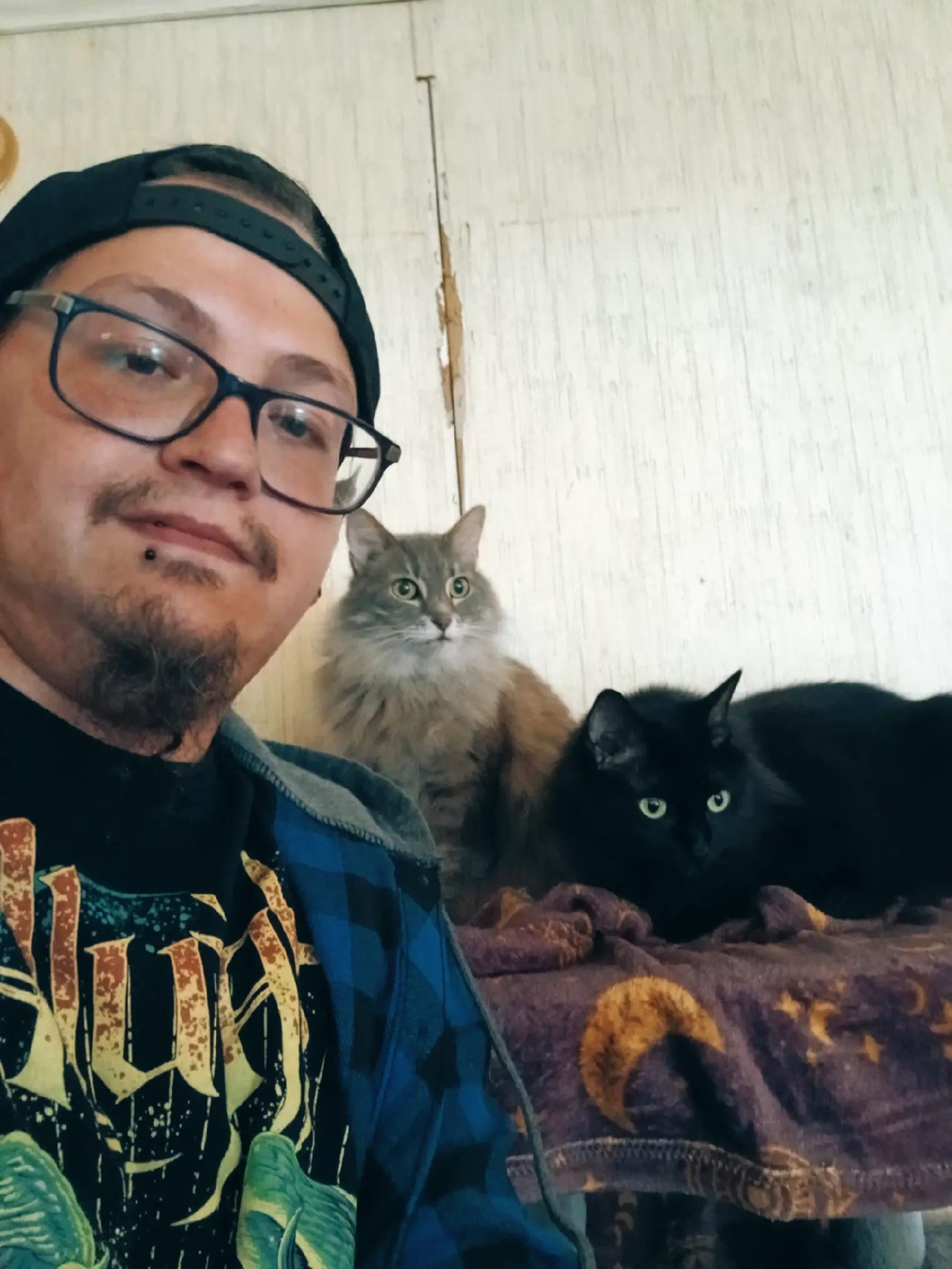 @The Metal Cat Dad!🐈🐈&zwj;⬛🐾🤘