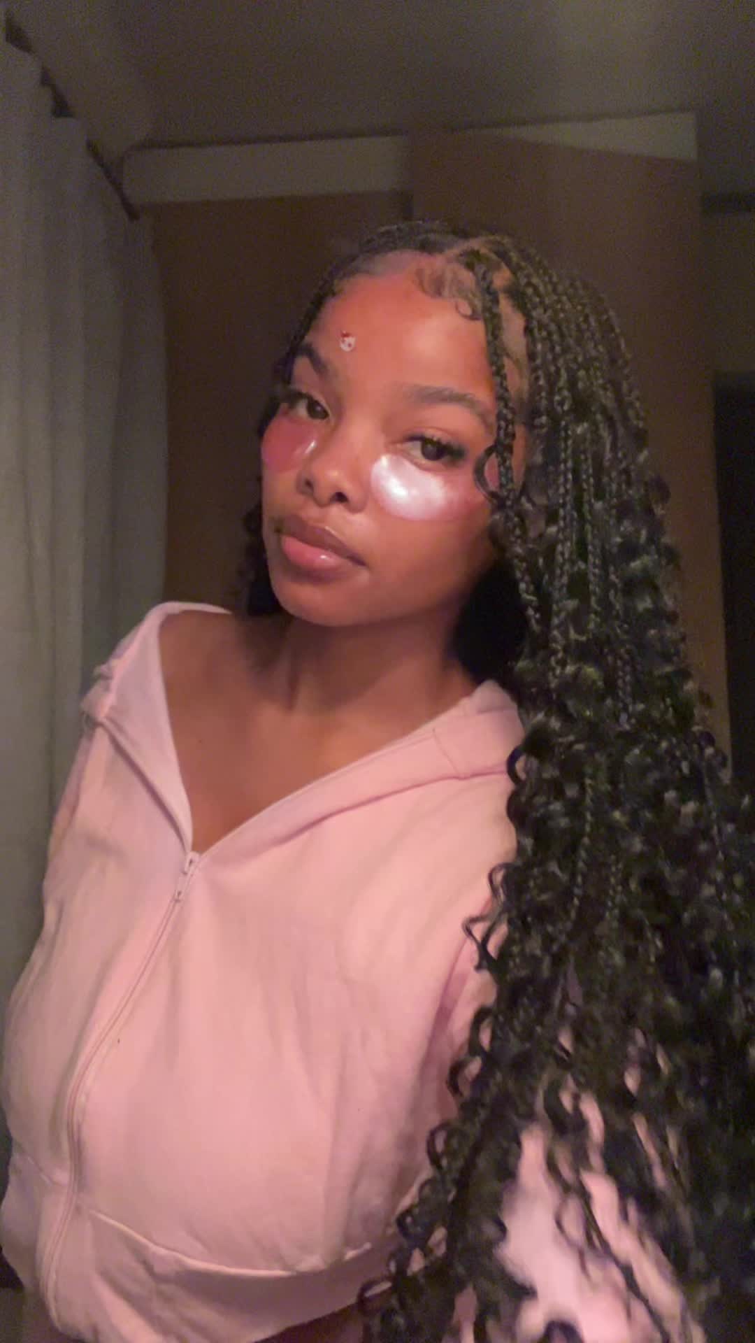 @EMIHLE🫦